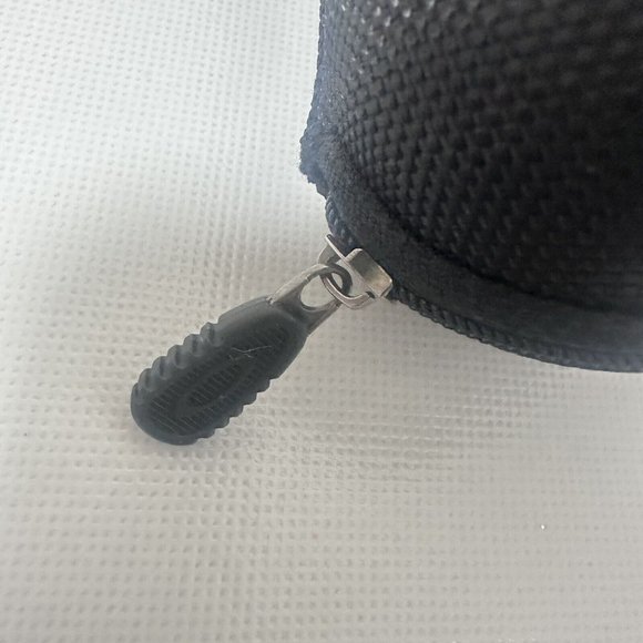 Oakley Sunglasses Case Hard Shell Black Zippered - Picture 4 of 8